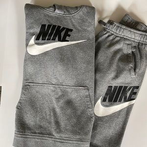 Boys Youth Large Nike Sweatsuit